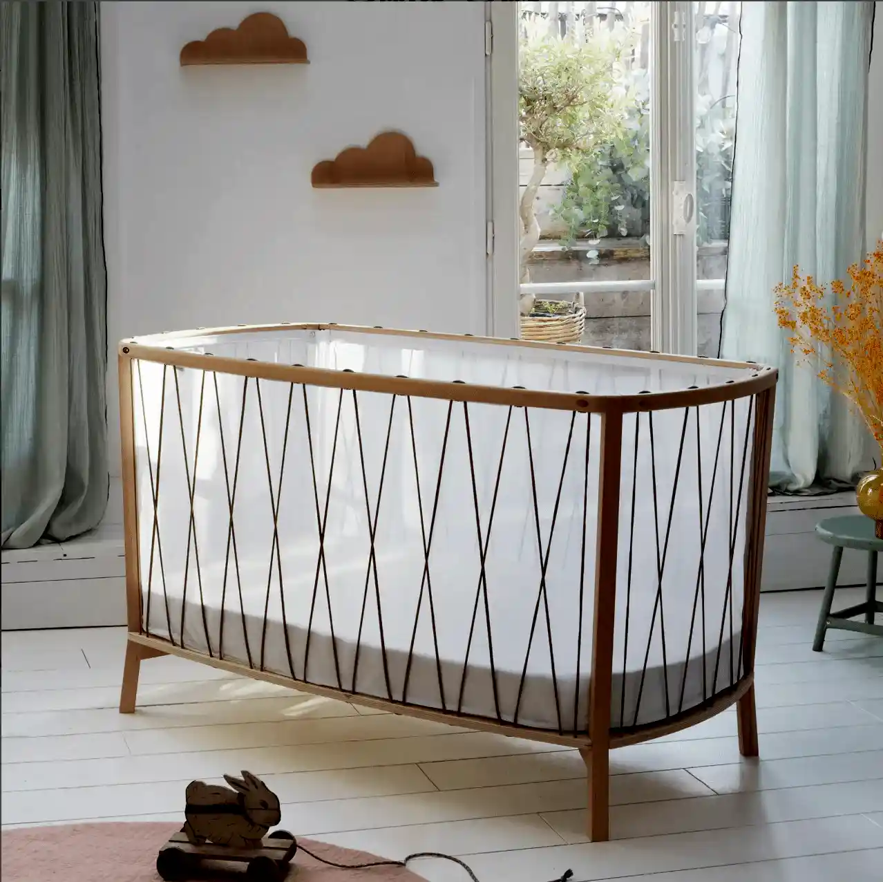 Charlie Crane KIMI Baby Bed, en del av kategorien Furniture - At Home Interiør